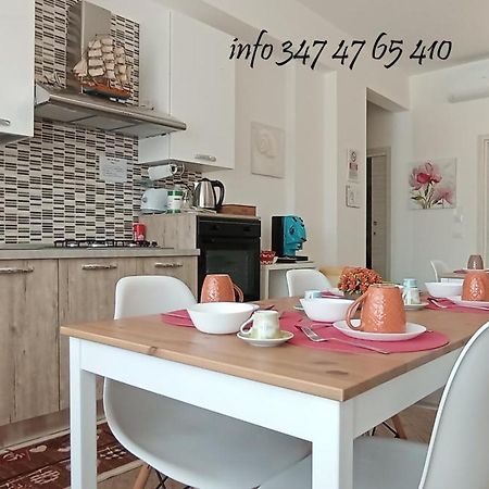 B & B Civico 6 Rooms Salerno Exterior foto