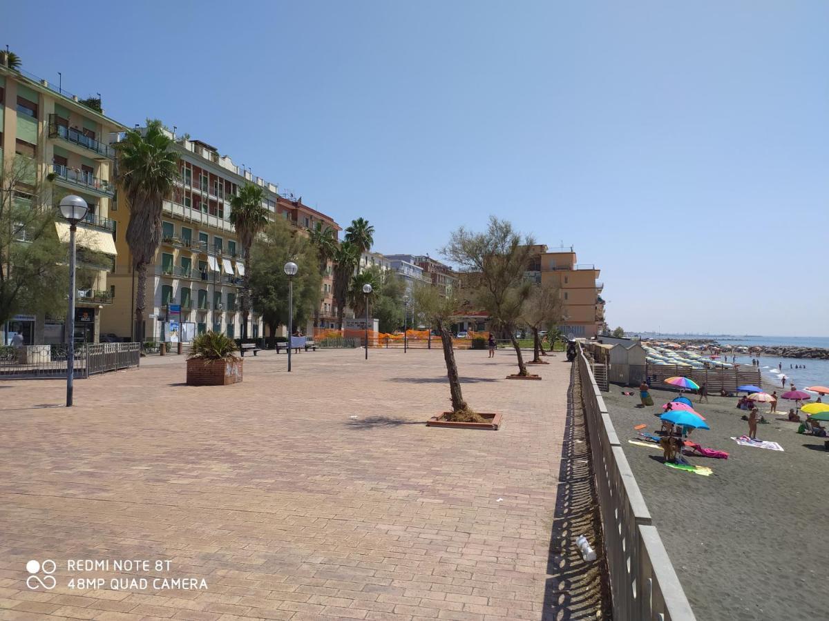 B & B Civico 6 Rooms Salerno Exterior foto