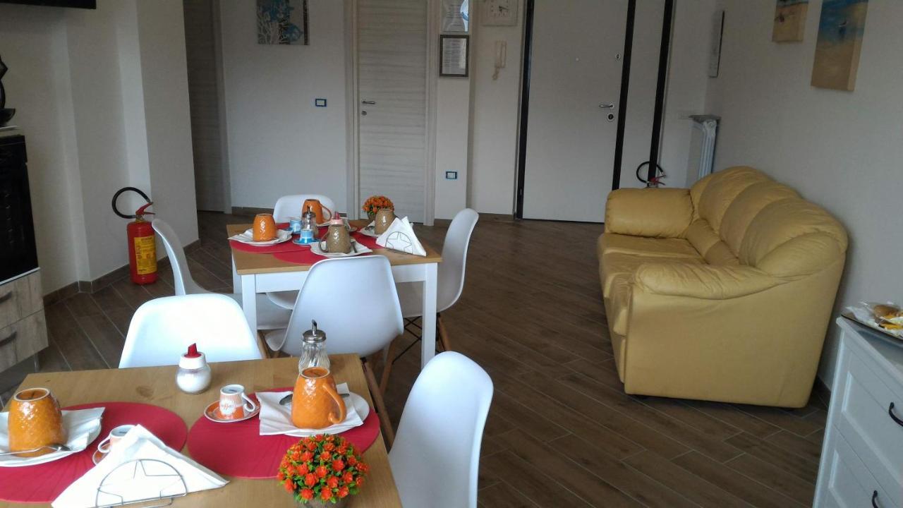 B & B Civico 6 Rooms Salerno Exterior foto
