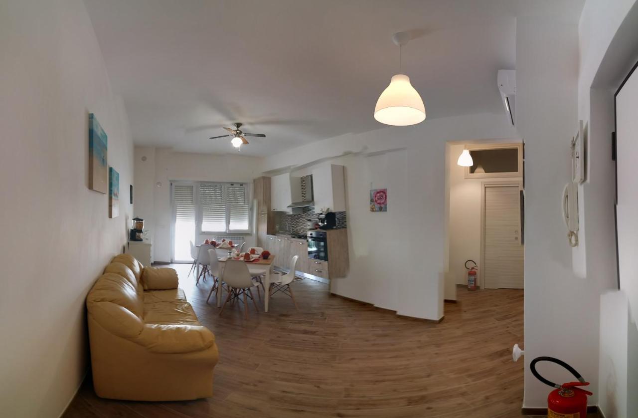 B & B Civico 6 Rooms Salerno Exterior foto
