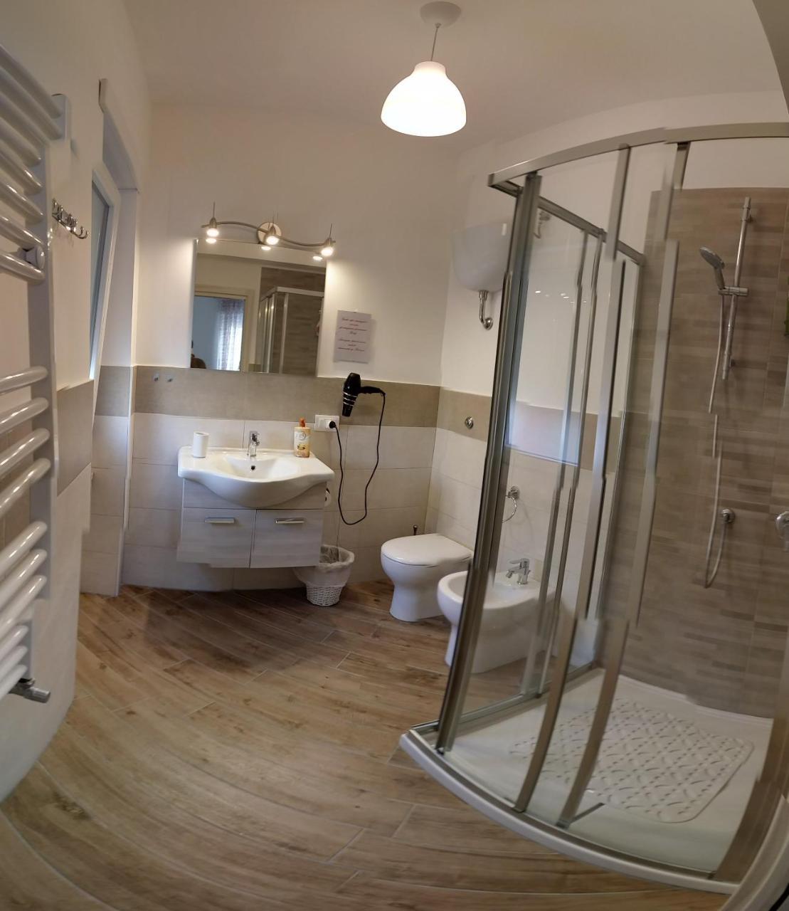 B & B Civico 6 Rooms Salerno Exterior foto