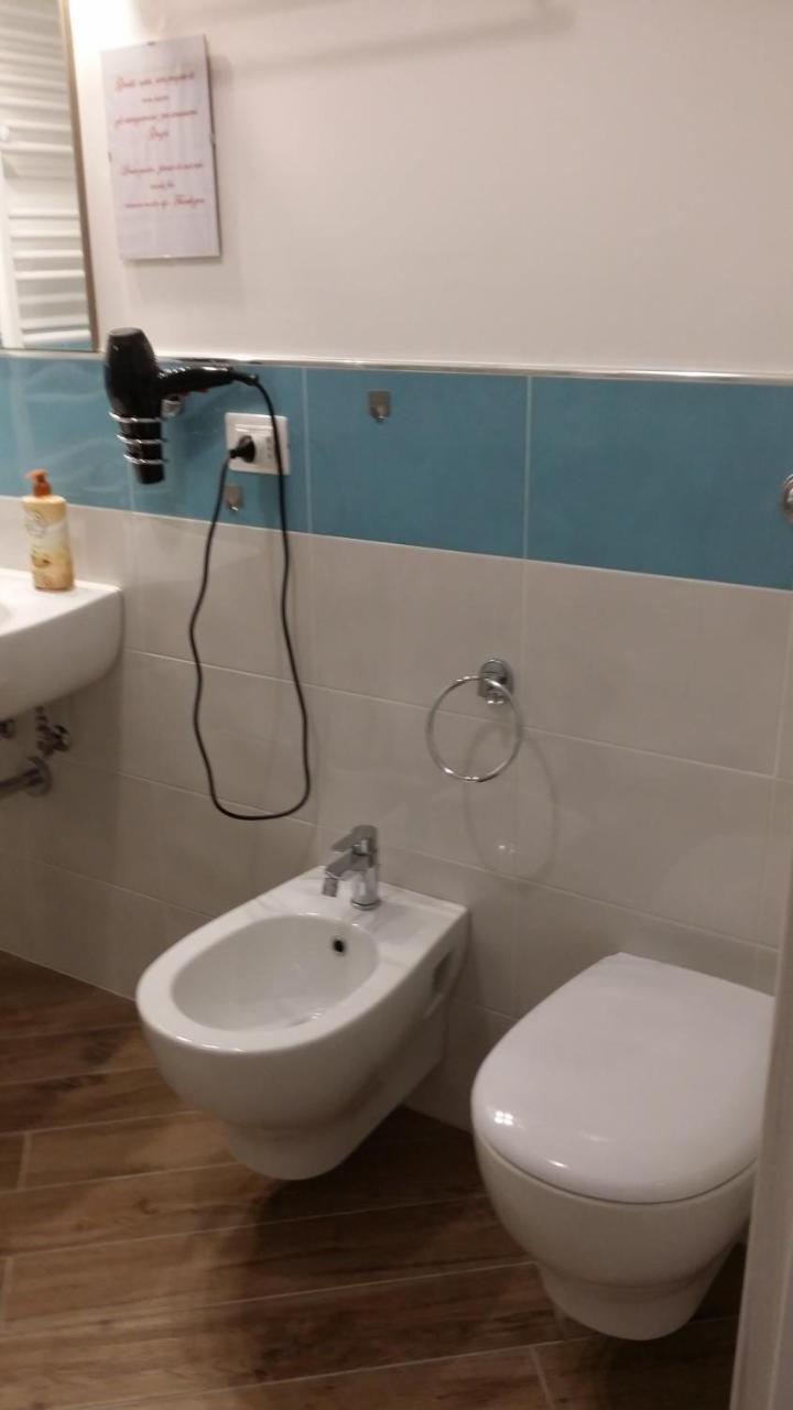 B & B Civico 6 Rooms Salerno Exterior foto